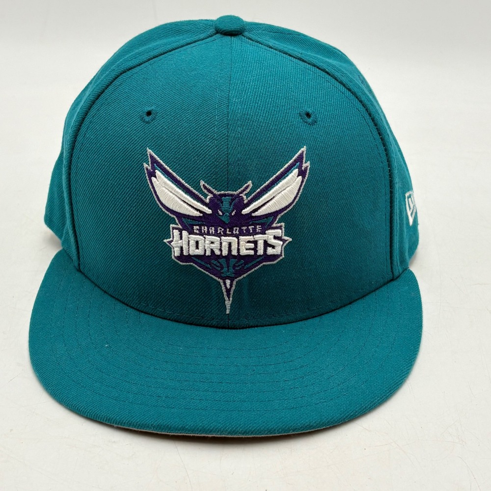 New Era Hat Mens 7 1/4 Teal Excellent Charlotte Hornets 59FIFTY NBA Fitted Cap